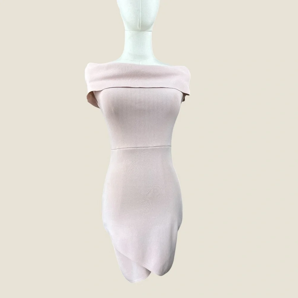 Hello Molly size XS The‎ Everybody loves you Pink Ribbed Off-Shoulder Mini Dress